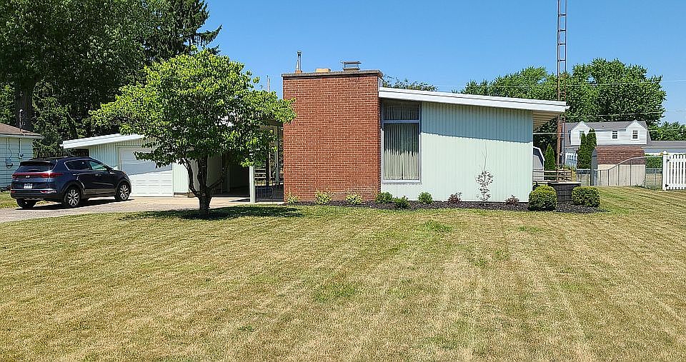 1st image of 2102 Buckland Ave