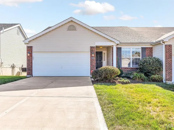 447 Angelique Pl, Saint Charles, MO 63303