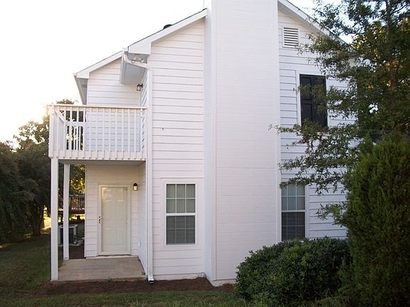 Rear Patio/ Master Deck