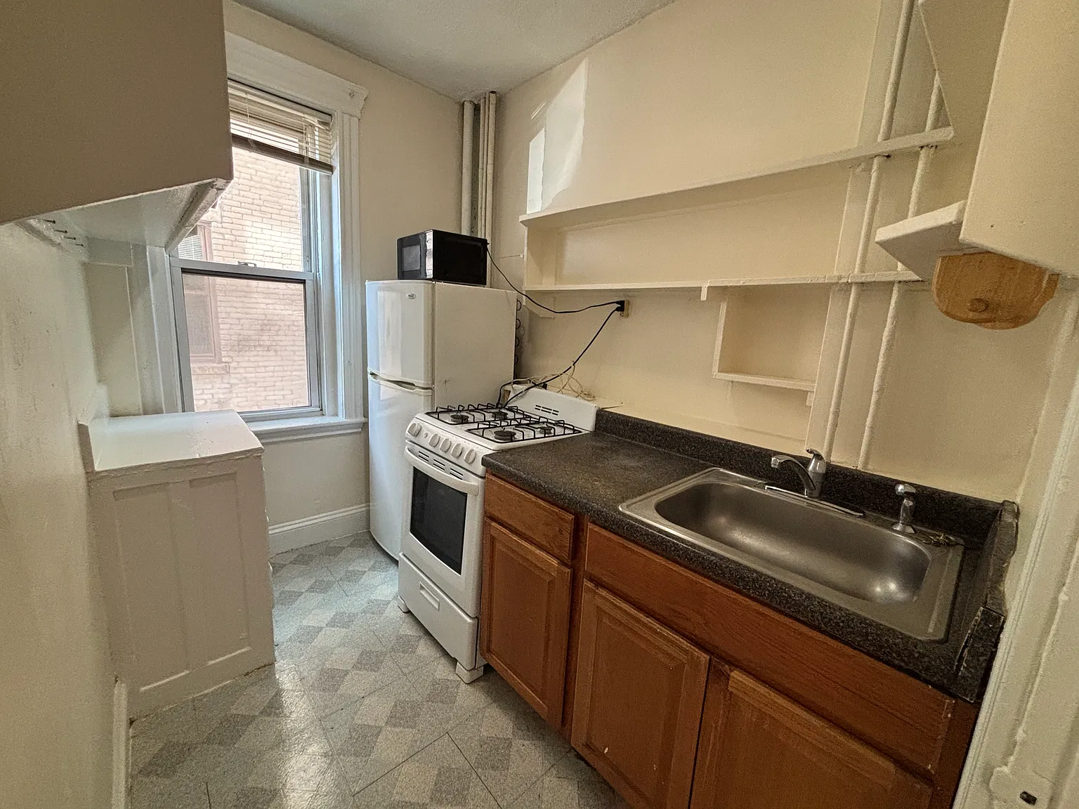 1 bed, 700 sqft, $2,500 — Photo 2