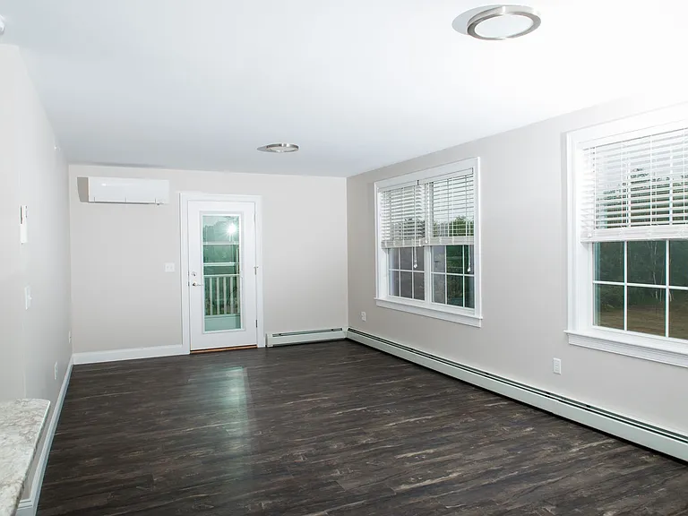 70A Premier Dr — Photo 3