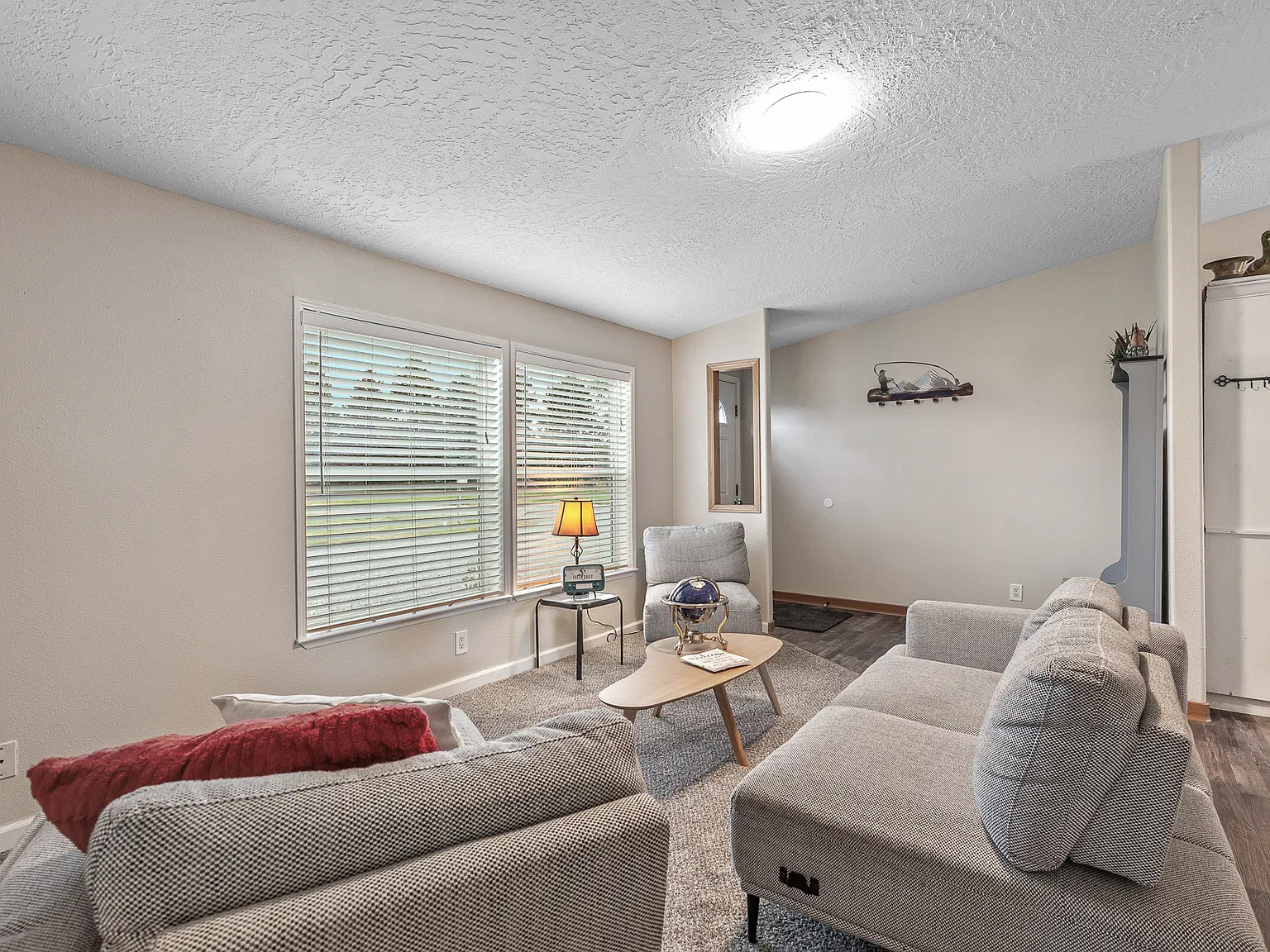 5 bed, 1872 sqft, $3,000 — Photo 3