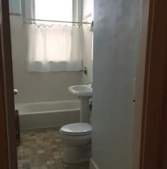 554 E 4th St #6 — Photo 11