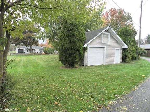 5th image of 419 Tuscarawas Ave NW
