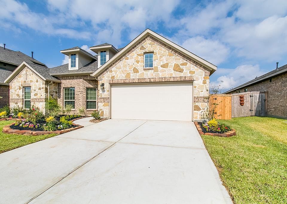 1st image of 31118 Yellow Dawn Ln