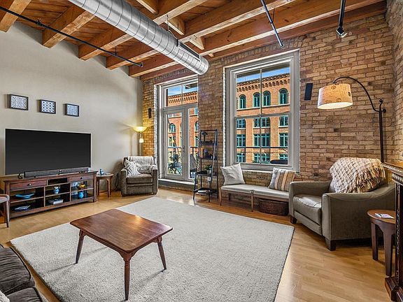 3rd image of 191 N Broadway #308