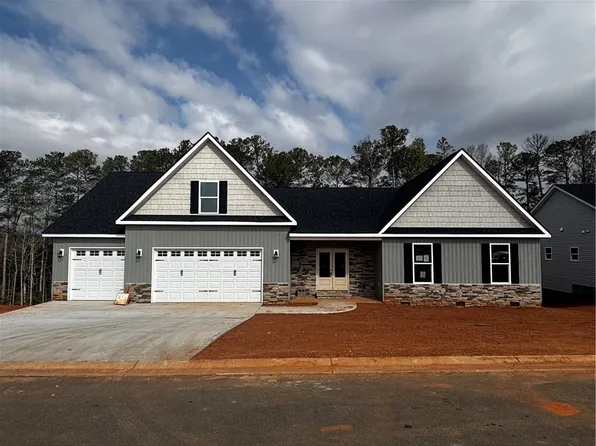 121 Hideaway Ln, Easley, SC 29640
