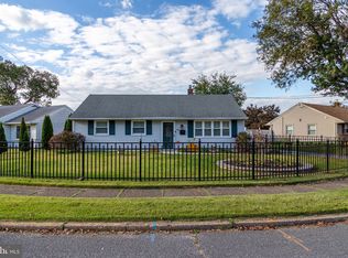 401 Windsor Dr, Bellmawr, NJ 08031