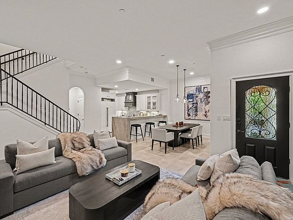 3rd image of 123 EATON ST #102