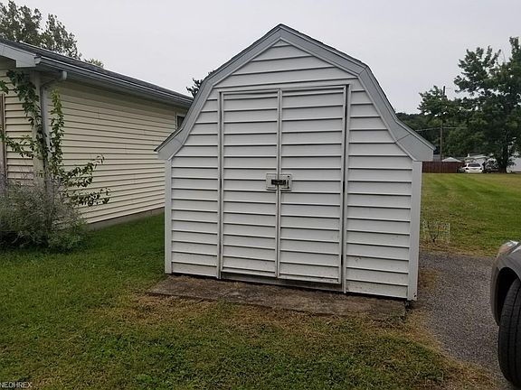 5th image of 1303 Poplar St