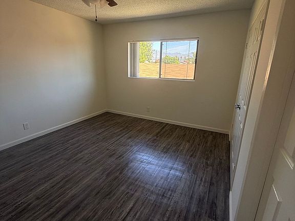 3rd image of 3915 Center St #3921