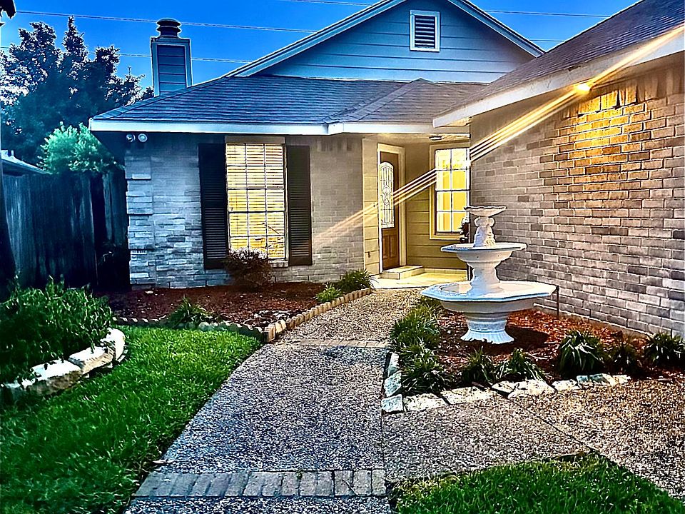 1st image of 10402 Timberloch Dr