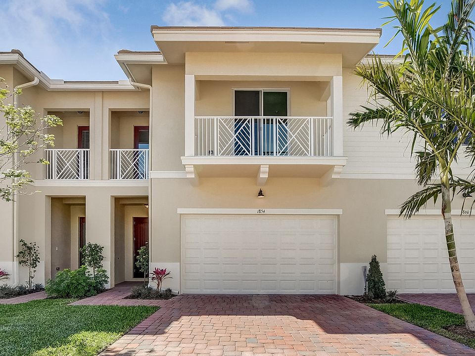 Luxurious Townhomes
