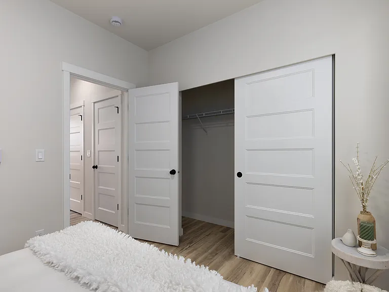 634 S Steele St — Photo 15