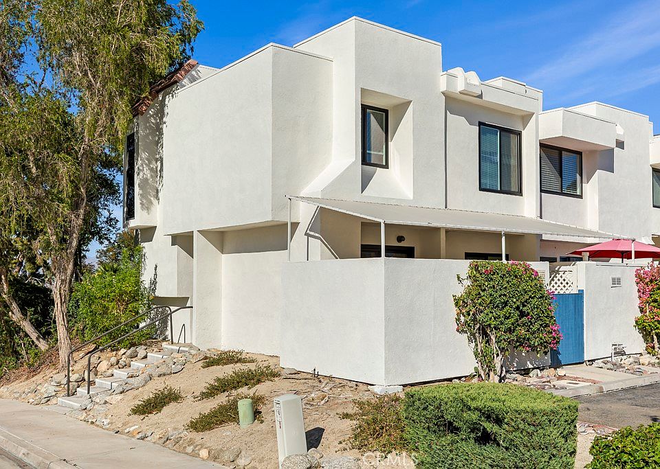 1st image of 48652 Desert Flower Dr