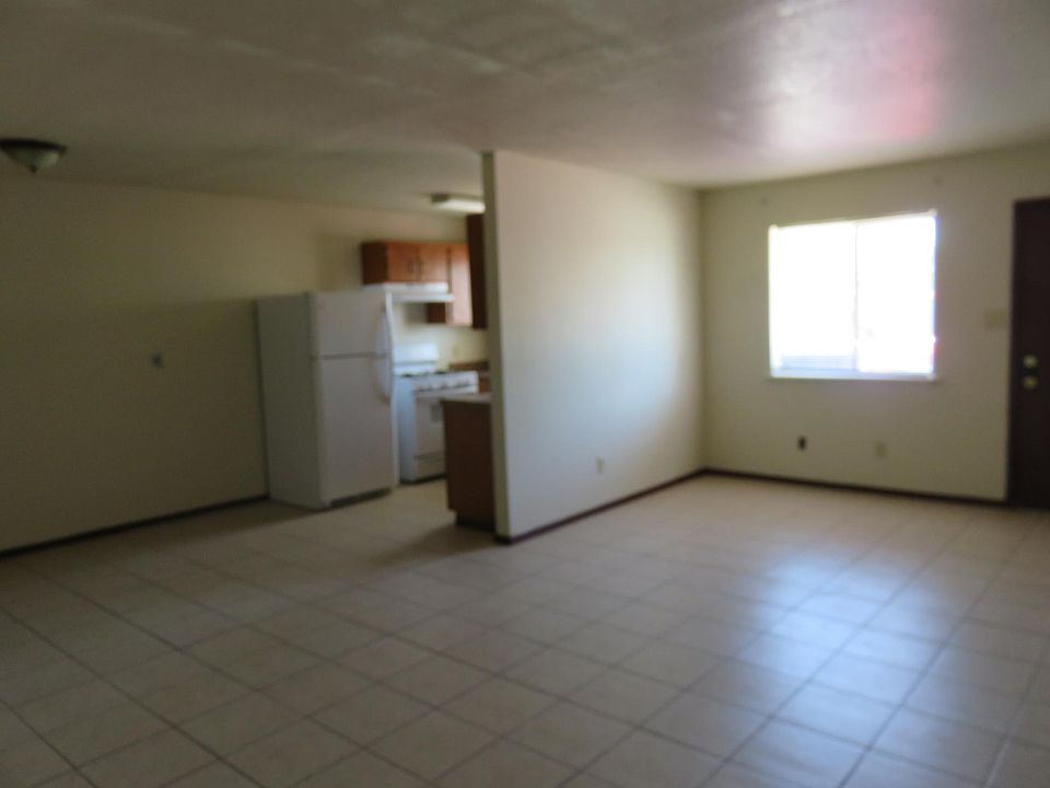 2nd image of 802 S Espanola St #B