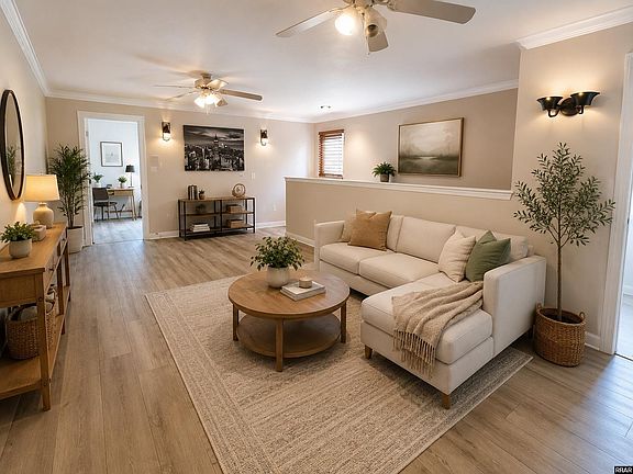 3rd image of 1414 Forest Dr