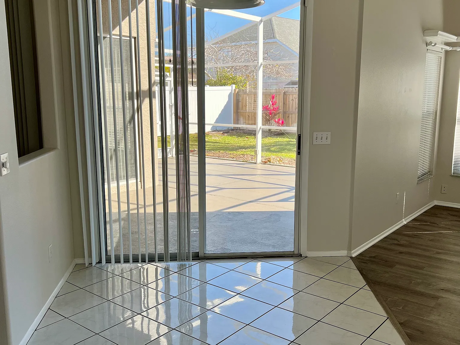 3 bed, 2.5 bath, 1981 sqft, $2,950 — Photo 4
