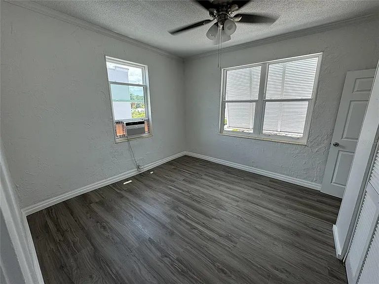 428 Armada Rd S #6 — Photo 6