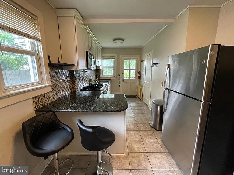 721 Mayflower Ave — Photo 28