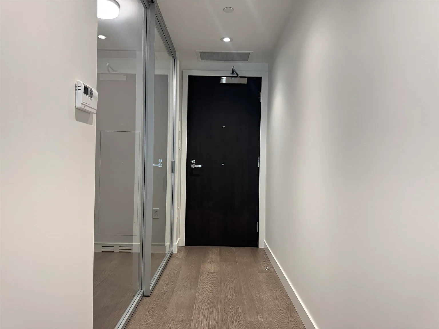 2 bed, 1024 sqft, $4,650 — Photo 4