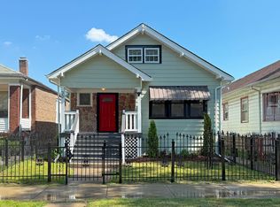 30 E 102nd St, Chicago, IL 60628