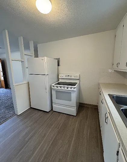 705 E Myrtle St #705.5 — Photo 4