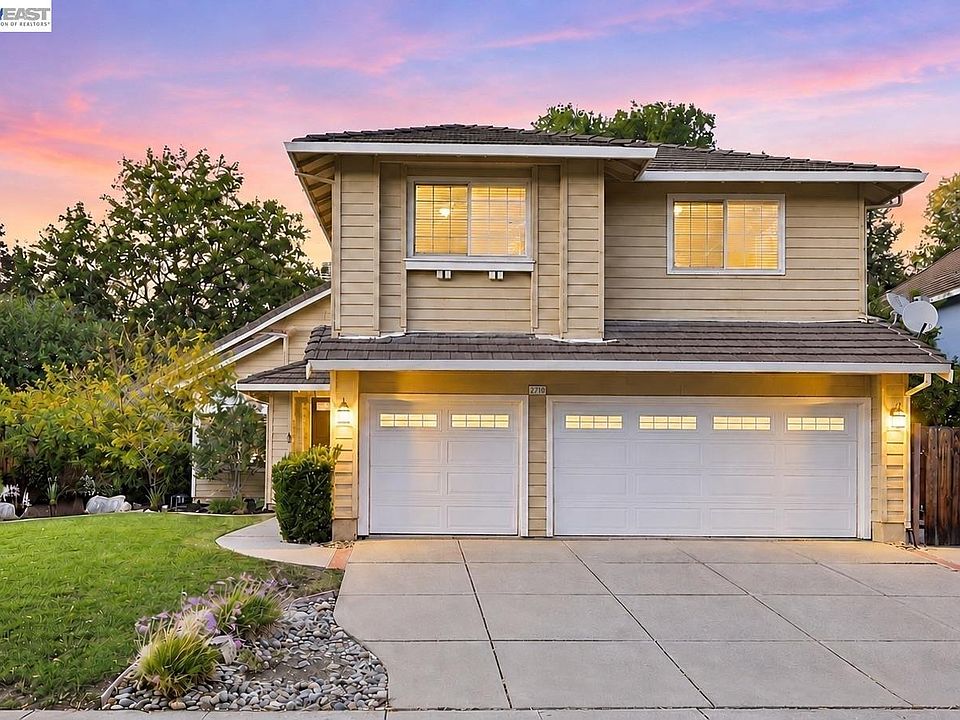1st image of 3716 Valley View Way