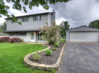 7829 Dubuque Rd, Clarkston, MI 48348