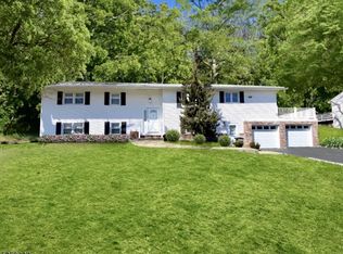 7 Sunny Hill Rd, Dover, NJ 07801