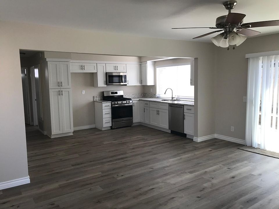 2nd image of 9525 El Cajon St