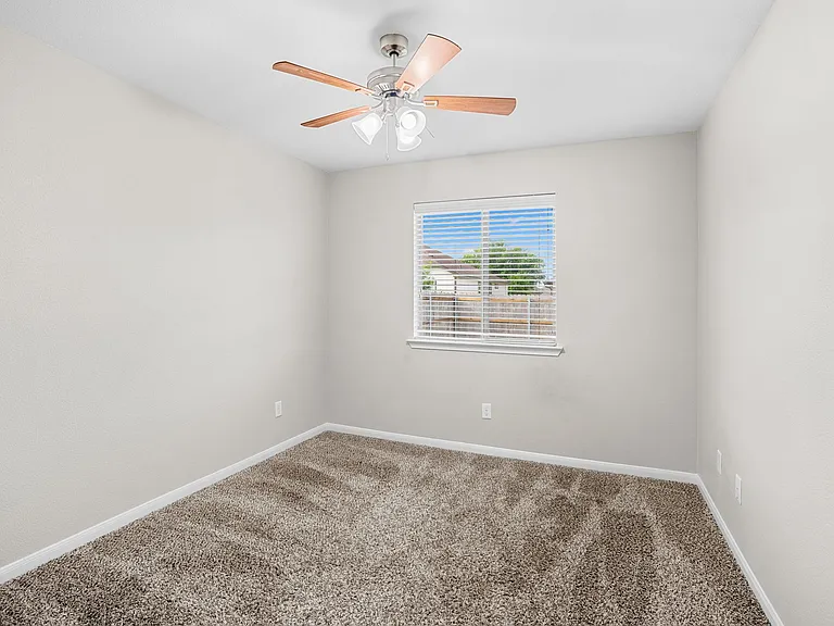 7925 Fieldstone Dr — Photo 19