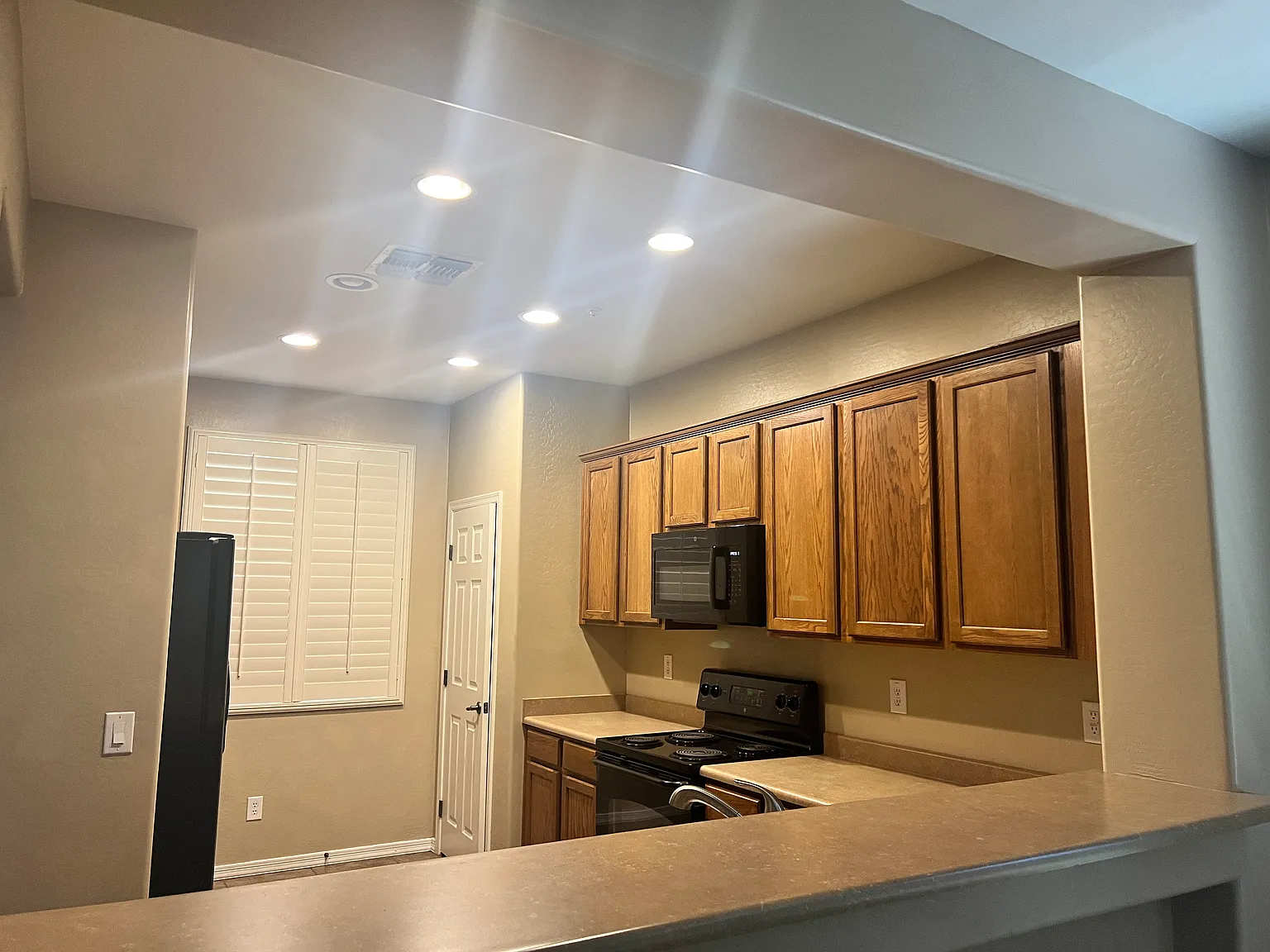 3 bed, 1636 sqft, $2,000 — Photo 2