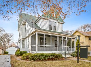 150 N Porter St, Elgin, IL