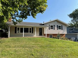 40 Eastmoreland Dr, Decatur, IL 62521