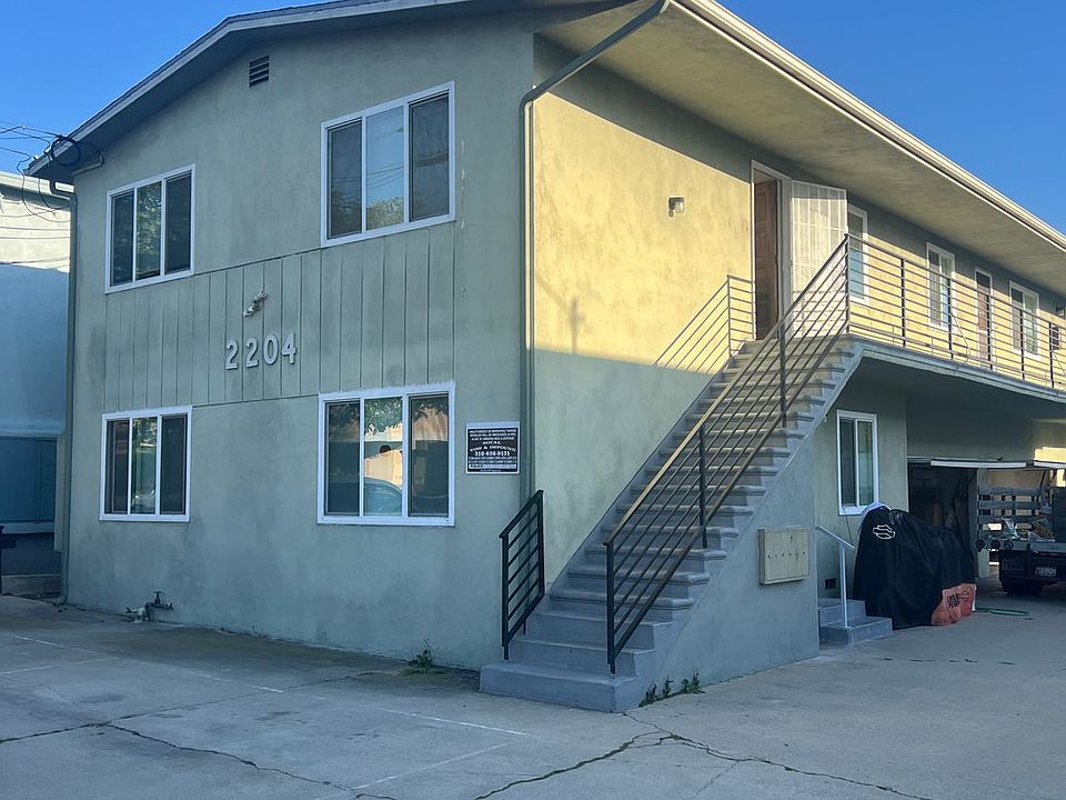 1st image of 2204 Mathews Ave #C