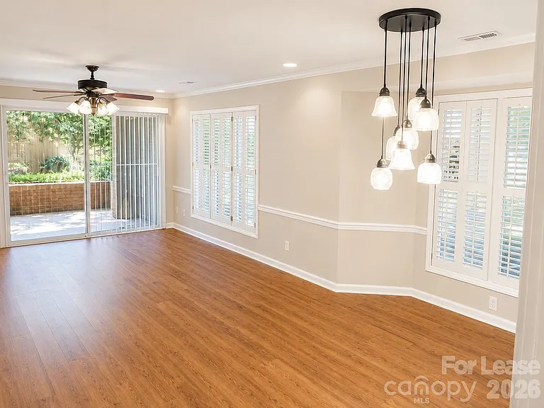 1109 E Morehead St #10 — Photo 7
