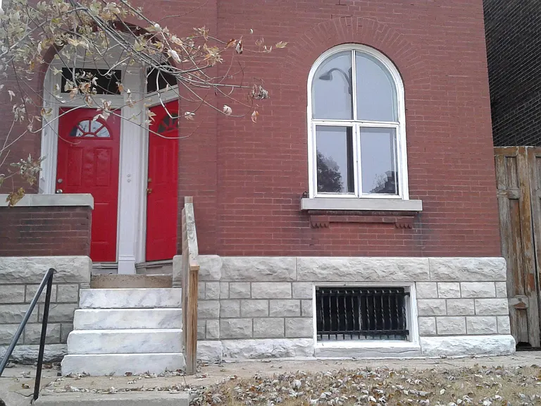 3924 Iowa Ave #1F — Photo 2