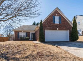 863 Thornbird Cir, Boiling Springs, SC 29316