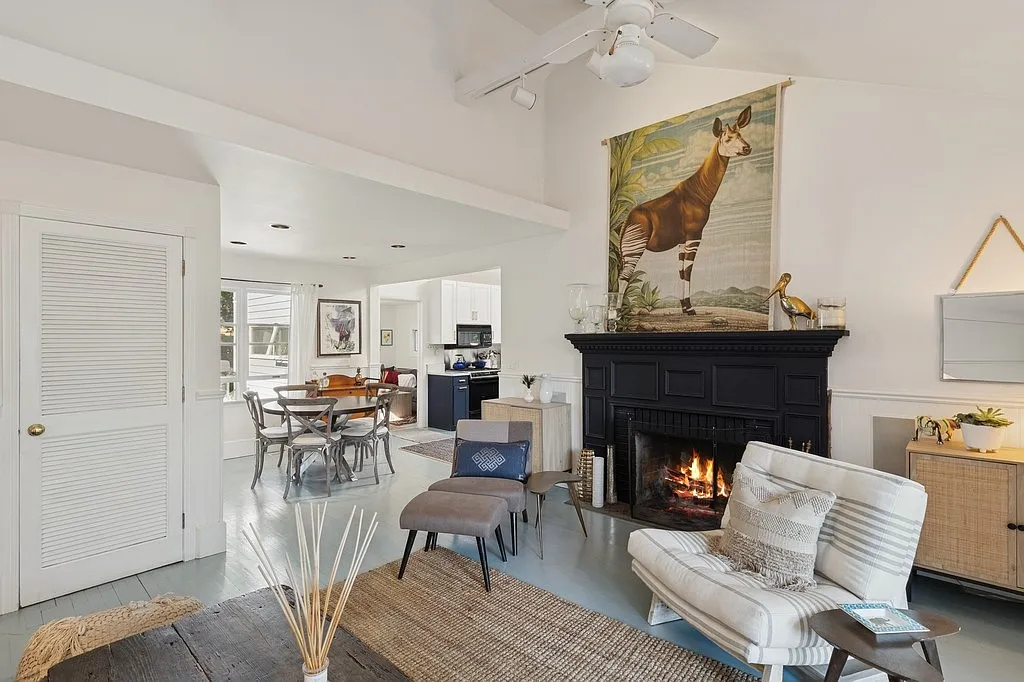 Charming East Hampton Springs Retreat with Pool and Privacy — Photo 2