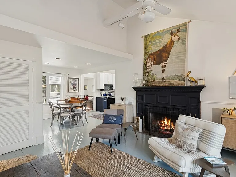 7 Squaw Rd — Photo 2