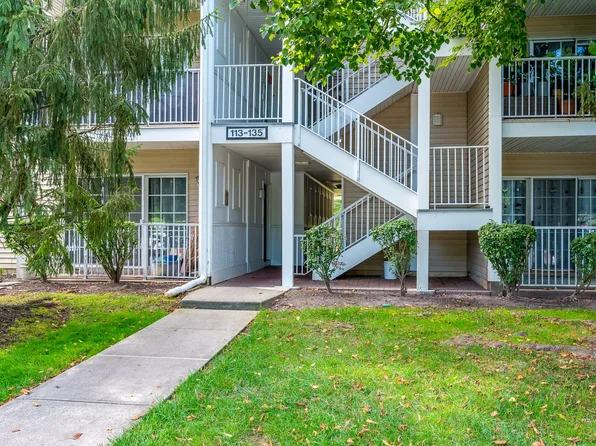 133 Rachel Ct #133, Franklin Park, NJ 08823