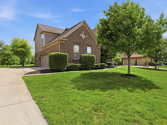2nd image of 9449 Shadow Rock Cir