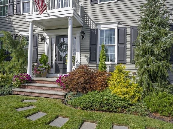 3rd image of 89 Tarkiln Pl