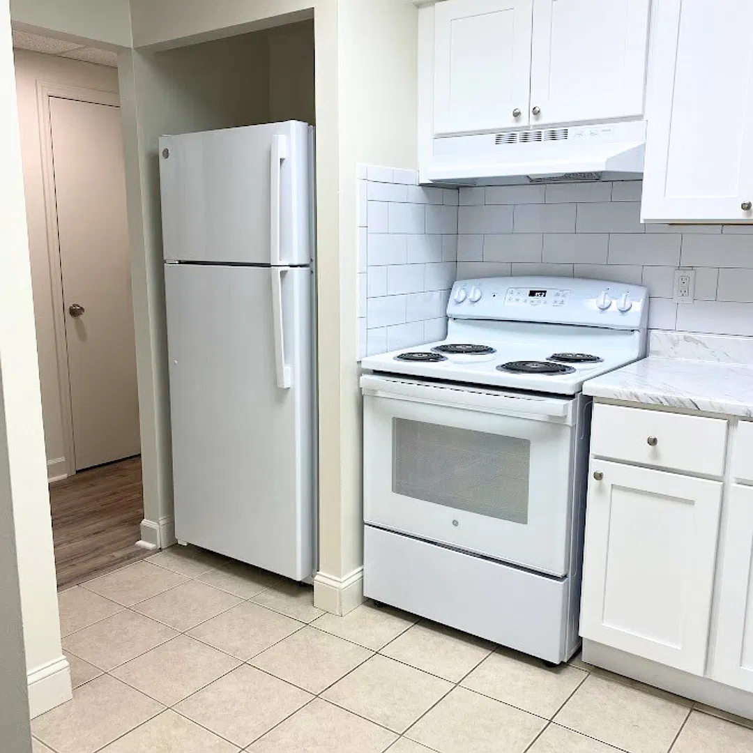 Grandville Towers — Photo 2
