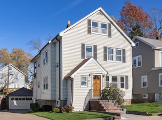 227 Maple St, West Roxbury, MA 02132