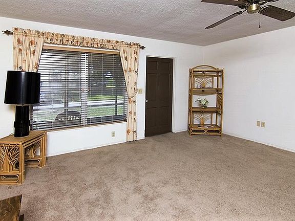 4th image of 5751 Savannah Dr