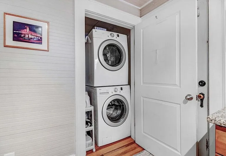 510 Carlton Ave — Photo 15
