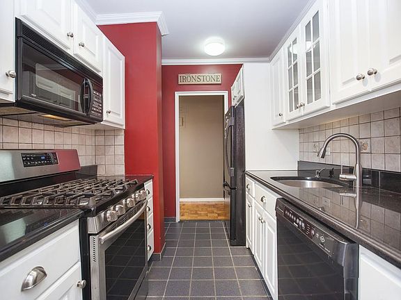 5th image of 11045 Queens Blvd APT 218
