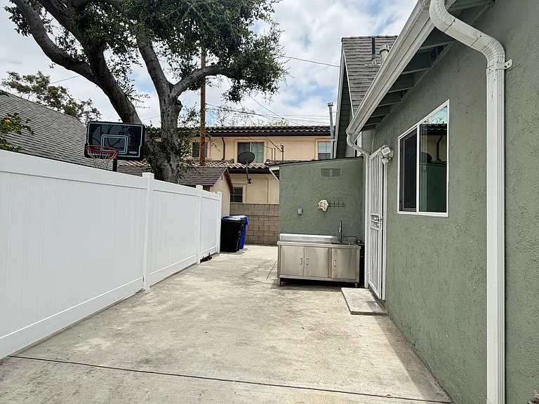 6354 Lemon Ave — Photo 20